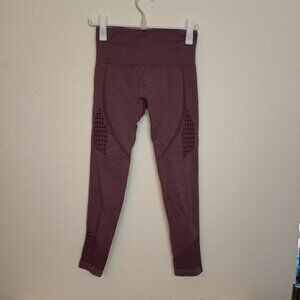 Dusty Purple Leggings Athletic Large Nylon/Spandex Ribbed/Holes detail